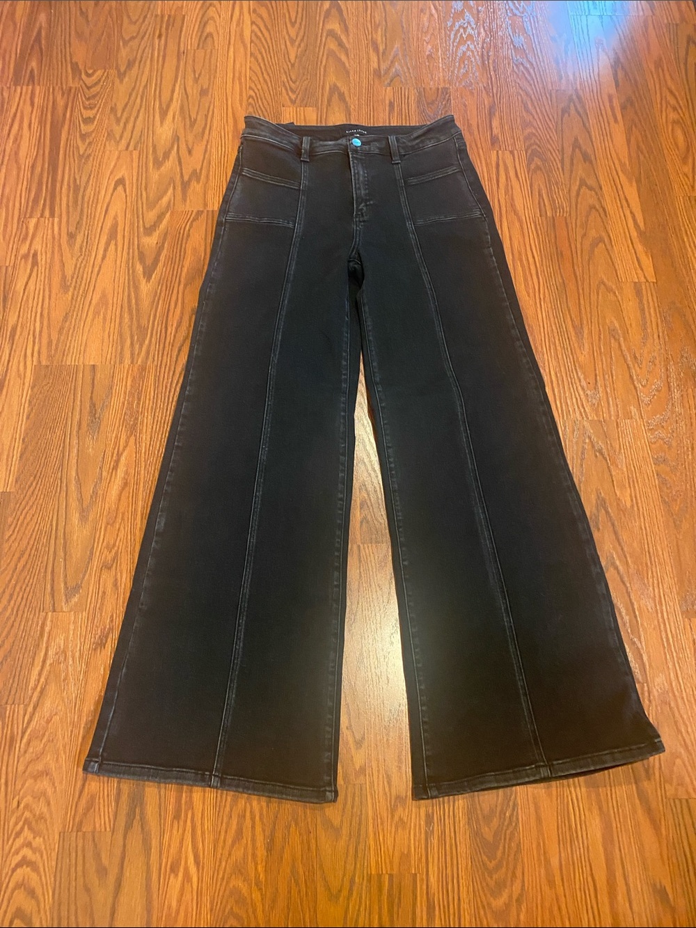 Risen wide leg black jeans.